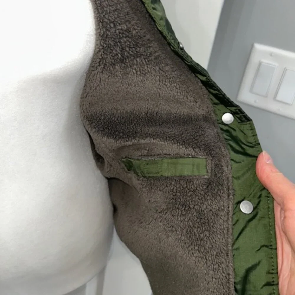 REI Women's Medium Vest Green with Fleece Lining EUC - Picture 7 of 9